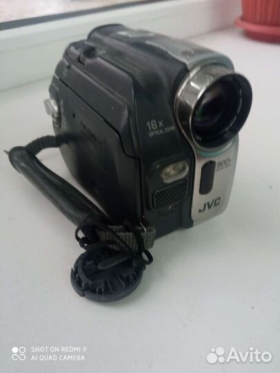 Видеокамера jvc