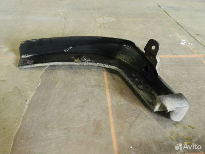 Брызговик передний правый -Kia Sorento 2