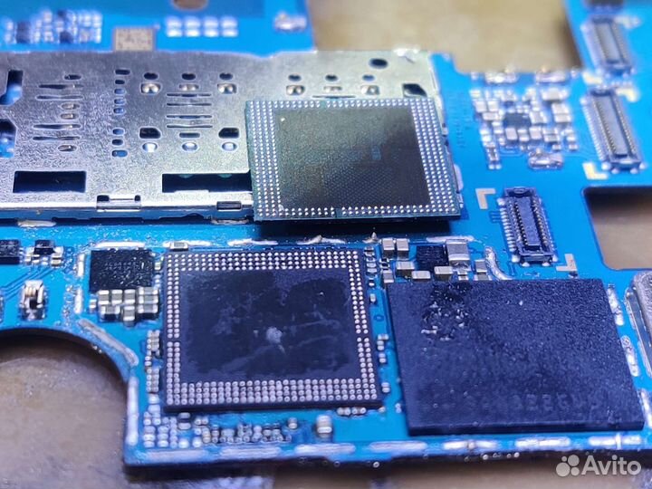 Ремонт iPhone Xiaomi Samsung