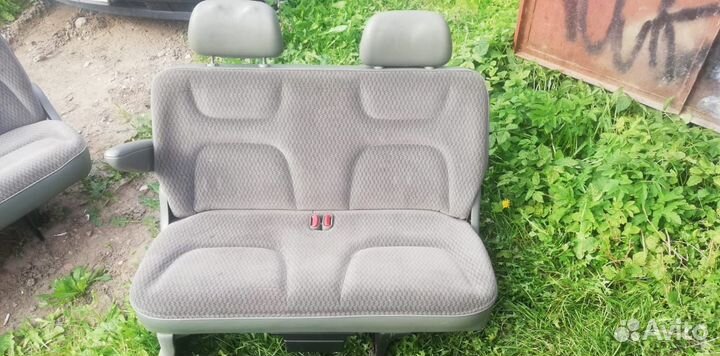 Задний диван dodge caravan 3