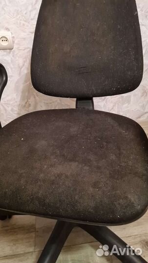 Компьютерное кресло на запчасти