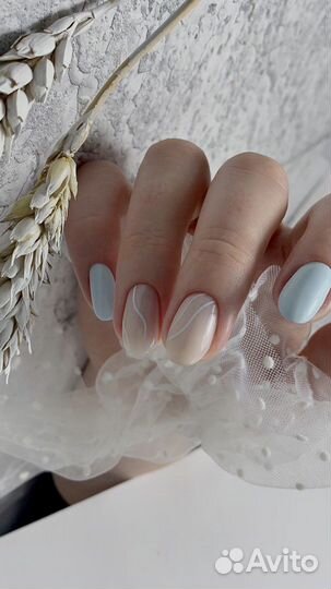 Маникюр в салоне