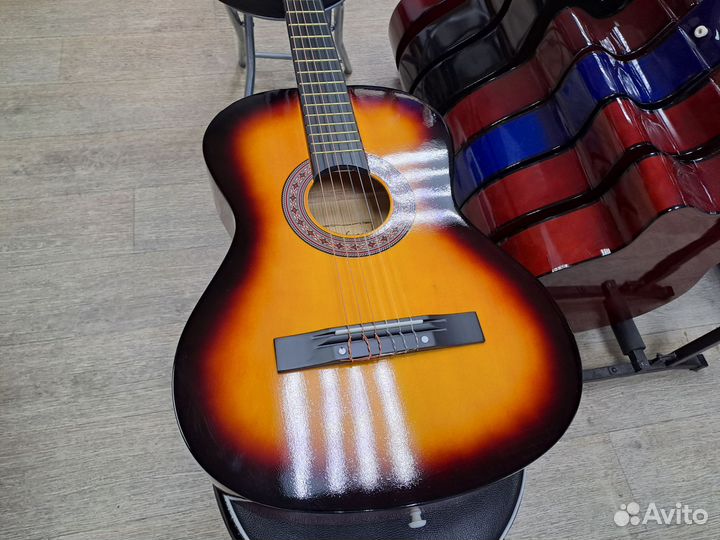 Гитара классическая с нейлоновыми струнами