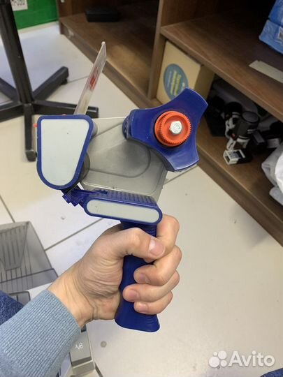 Диспендер/держатель для скотча