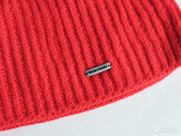 Теплая вязаная шапка 