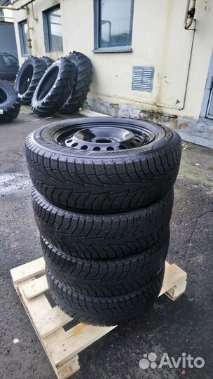 Hankook Winter I'Cept iZ 2 W616 195/65 R15 95T