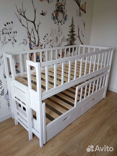 Кровать детская двухъярусная, выкатной ярус