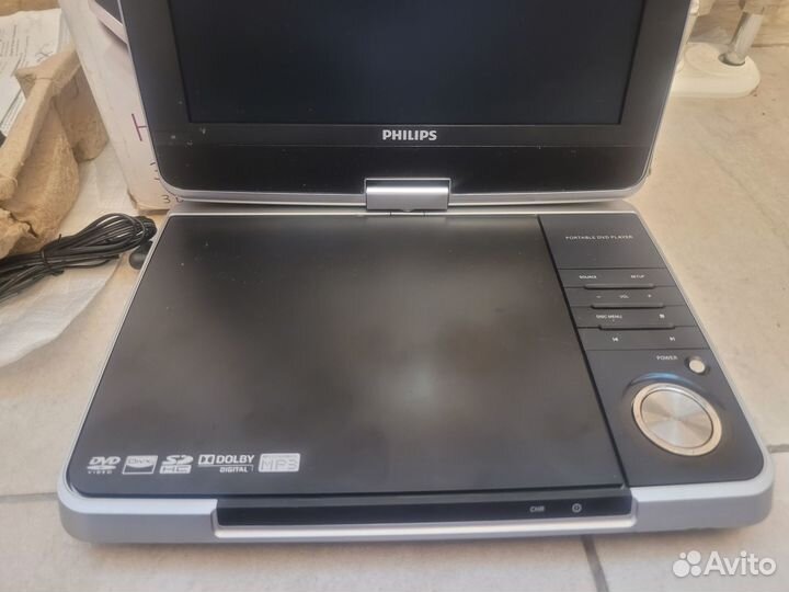 Портативный dvd-плеер Philips PD9060/51 в авто