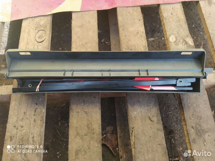 Знак аварийной остановки Mercedes-Benz W168