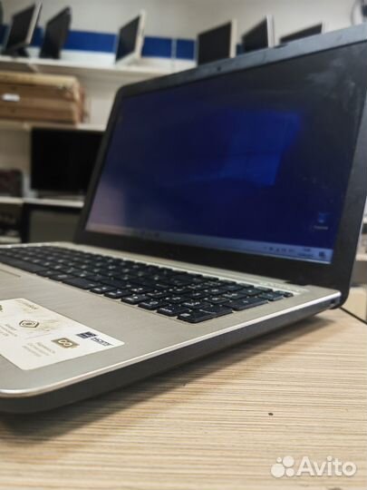 Ноутбук asus R540B