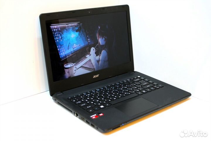 Компактный ноутбук Acer. Удобно брать с собой