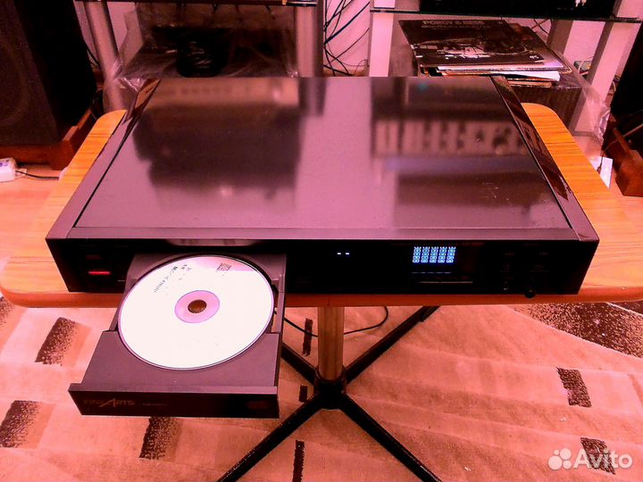 Проигрыватель компакт дисков Grundig CD-9000