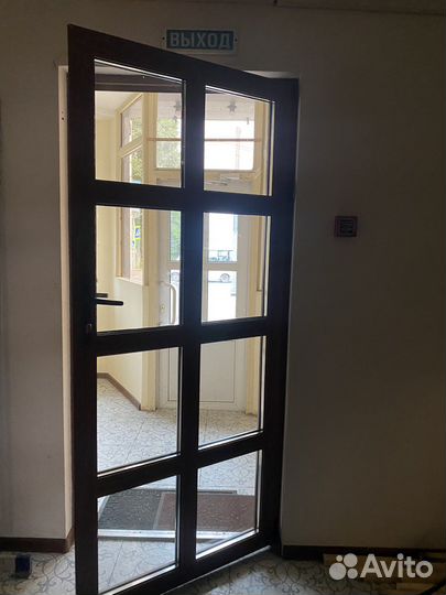 Двери пластиковые входная