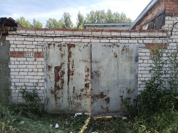 Гараж, > 30 м²