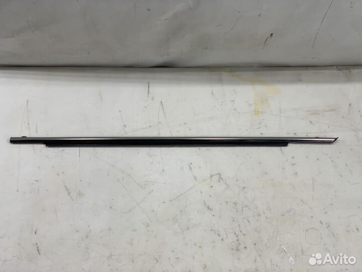 Молдинг стекла двери передней Mazda CX-5 KF