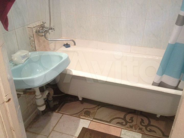 Комната 14 м² в 3-к., 1/2 эт.