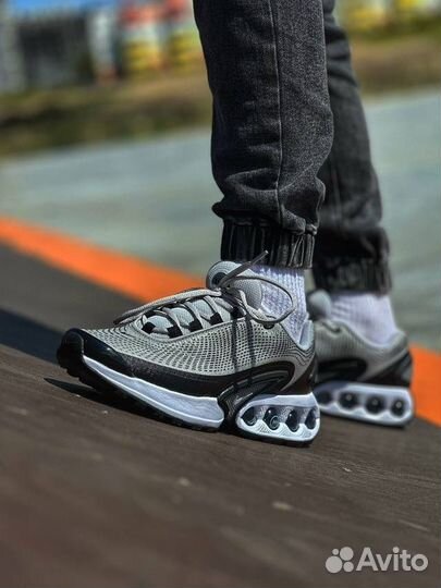 Свитер Nike Air Max