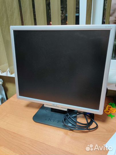 Монитор acer