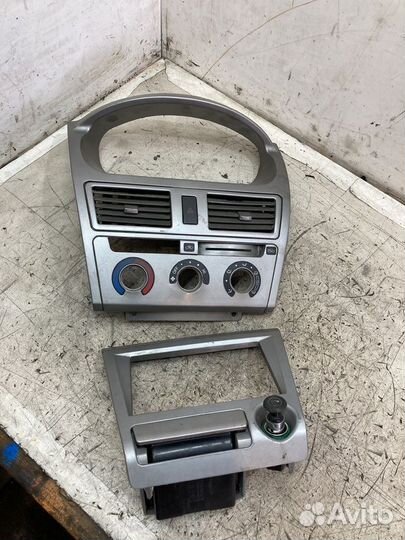 Накладка декоративная на панель FAW Vita