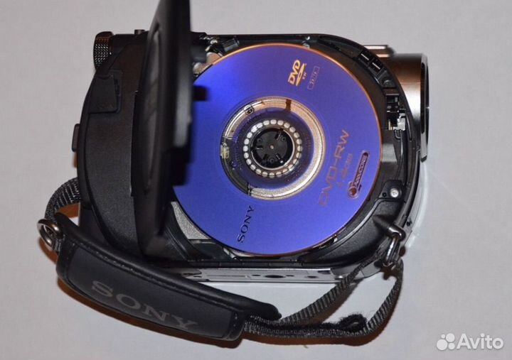 Видеокамера Sony Handycam DCR-DVD108