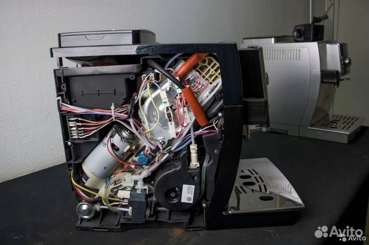 Мастер по ремонту крупной и мелкой бытовой техники