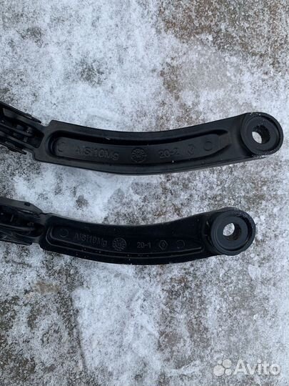 Поводок стеклоочистителя Renault Kaptur