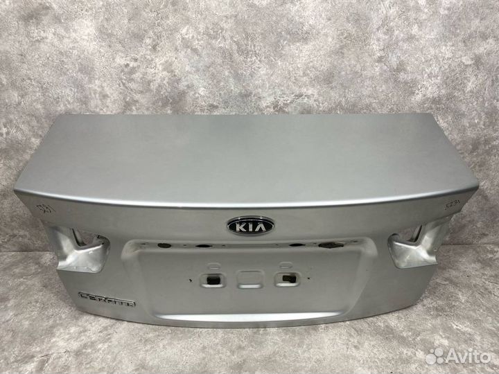 Крышка багажника Kia Cerato 2 2010 692001M050