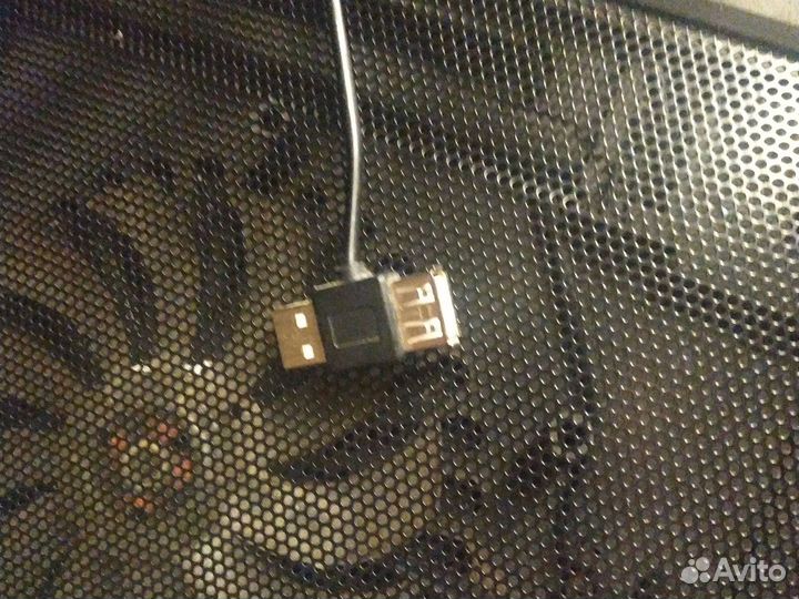 Подставка с охлаждением