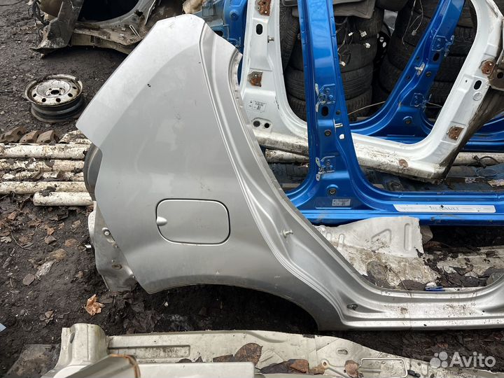 Задняя правая четверти Renault Sandero Step Вэй