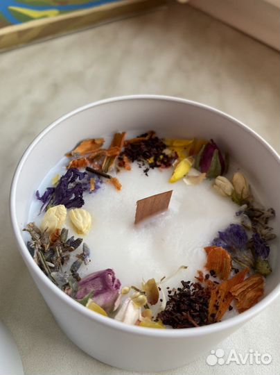 Свечи ручной работы с натуральными сухоцветами