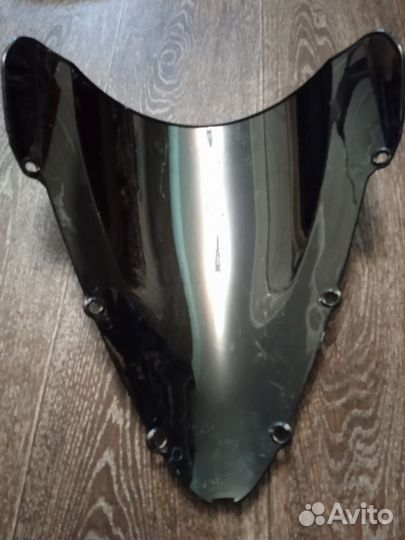 Пластик. Ветровое стекло Honda