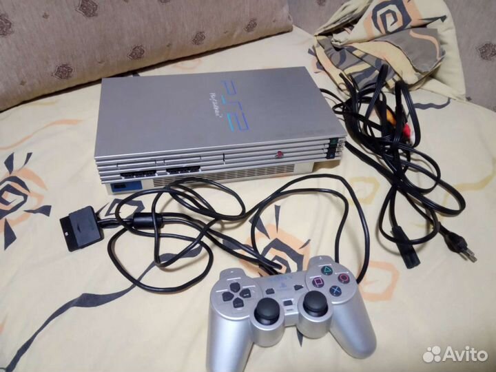 Sony PS2 серебрянная