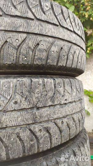 Bridgestone Ice Cruiser 7000 225/70 R16 107T