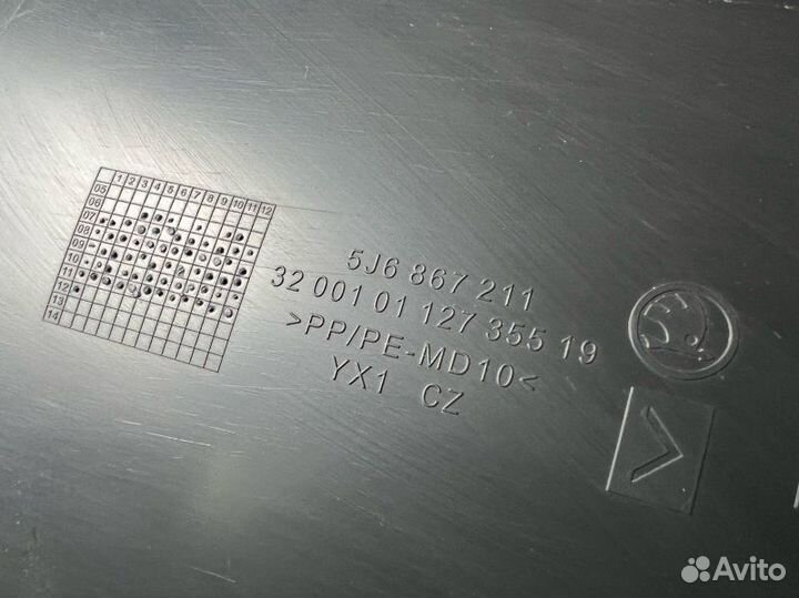 Обшивка двери задней левой Skoda Fabia 2 1.4 CGG