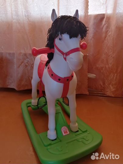 Лошадь качалка