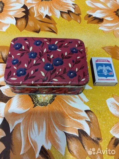 Жестяная коробочка