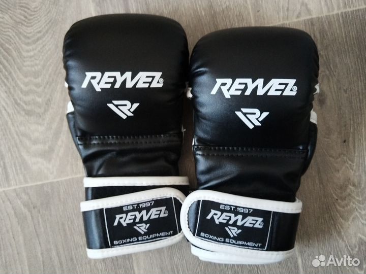 Перчатки для смешанных единоборств