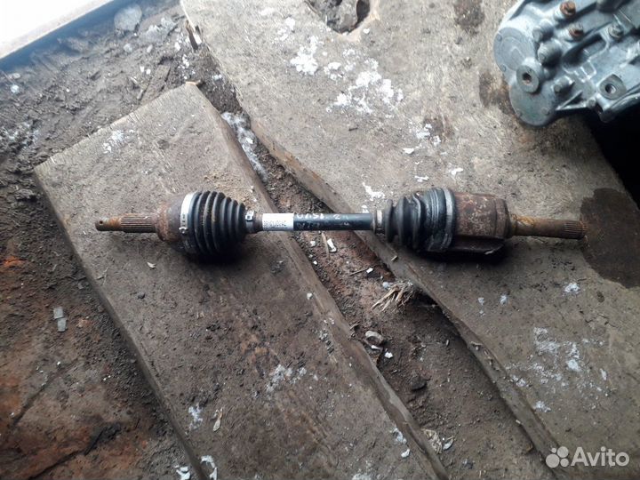 Привод левый Ниссан кашкай 2.0 39101JD24C