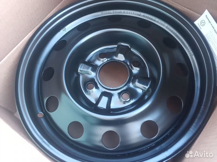 Диски Nissan 5.5R15 4*114.3 ET. 40 D 66.1