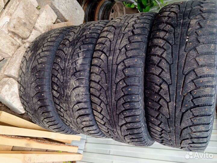 Nokian Tyres Hakkapeliitta 5 265/65 R17 35F