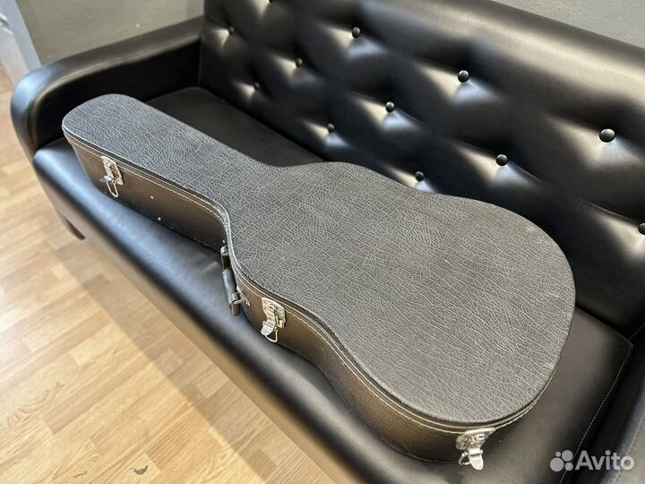 Электроакустическая гитара yamaha