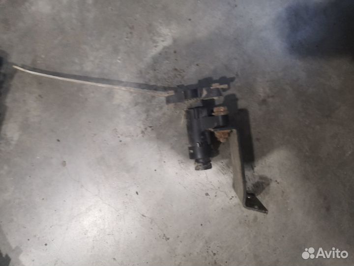 Кран уровня пола Wabco kamaz 5490