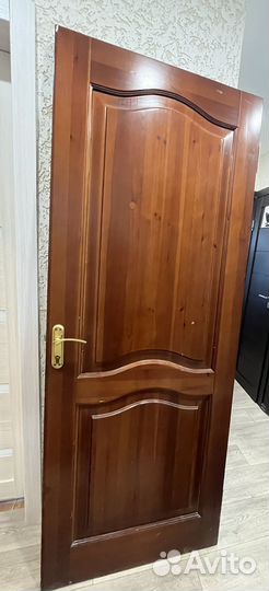 Дверь входная деревянная бу
