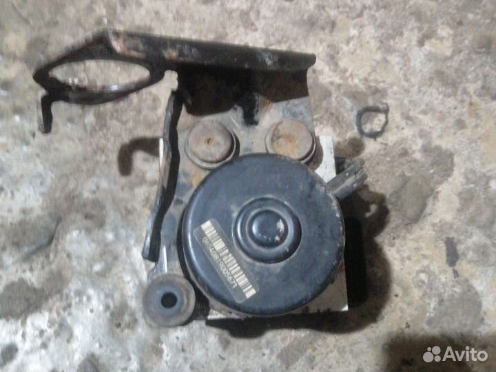 Блок ABS (насос) VW Golf 3