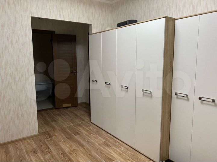 3-к. квартира, 82 м², 13/16 эт.