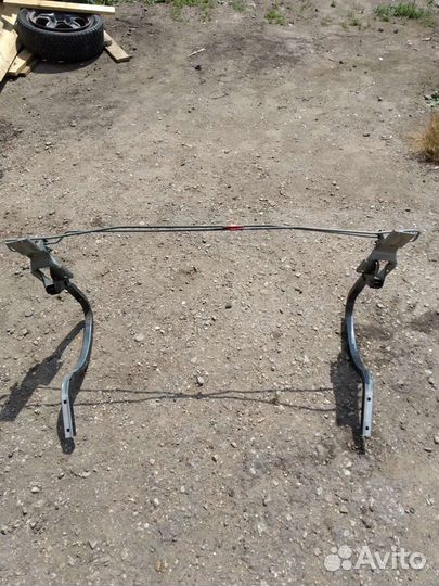 Комплект дверных петель Renault Fluence 2010 года