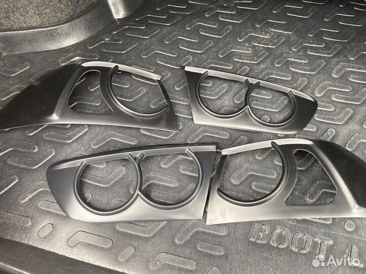 Накладки на задние фонари Лансер 10