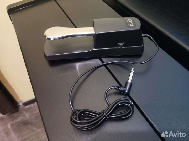 Педаль для цифрового пианино (новая)