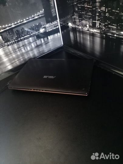 Игровой ноутбук Asus на i5