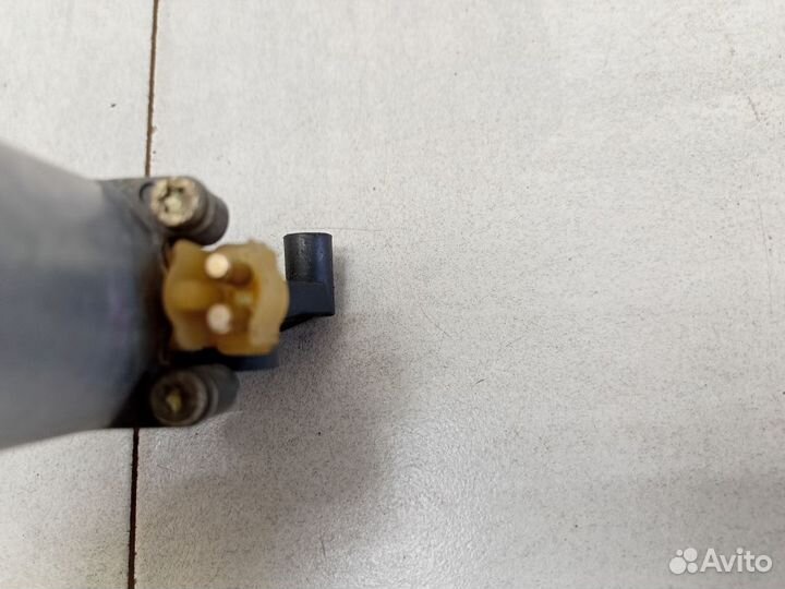 Моторчик переднего правого стеклоподъемника